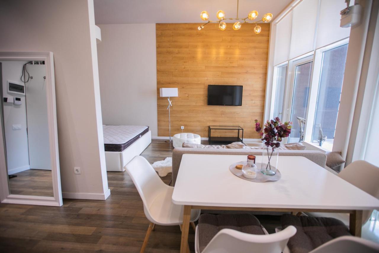 будинок авалон вул проспект чорновола 16є з сучасним ремонтом Apartment *