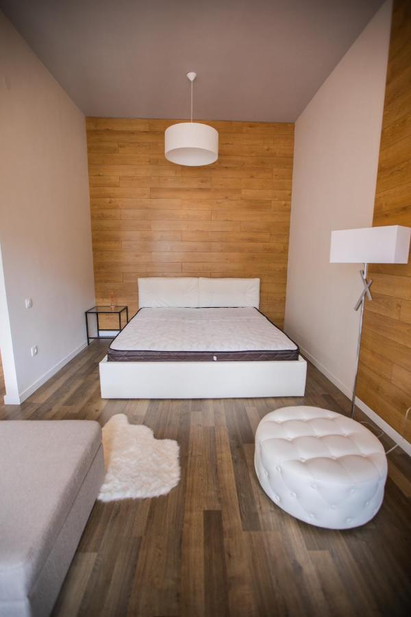 будинок авалон вул проспект чорновола 16є з сучасним ремонтом Apartment Lemberg
